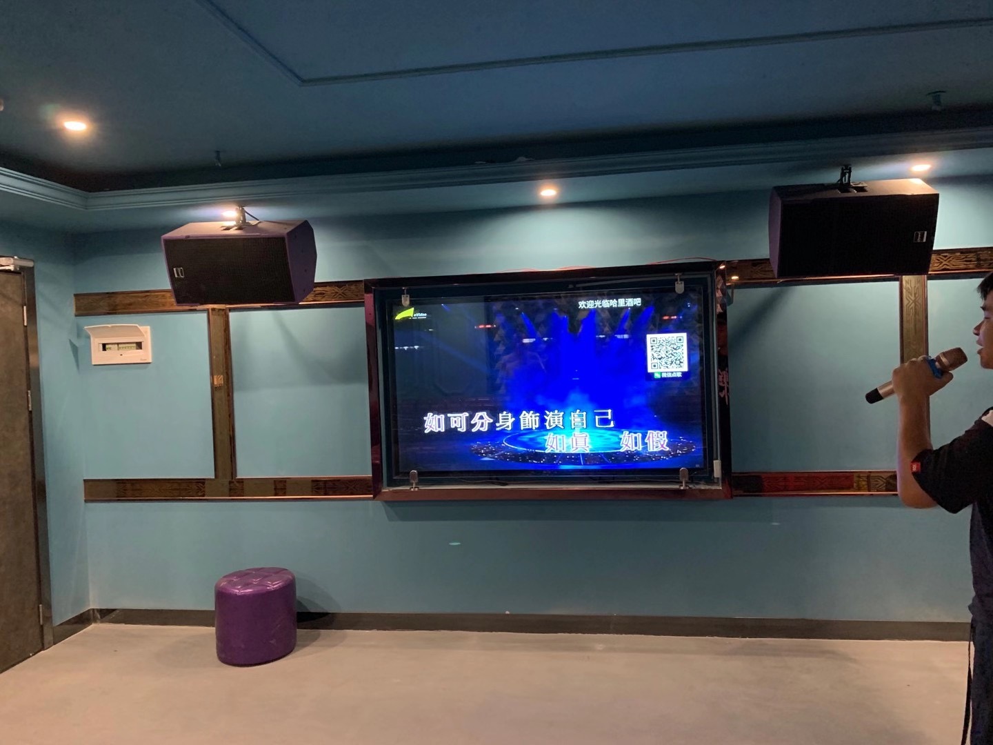 四川成都香槟量贩KTV